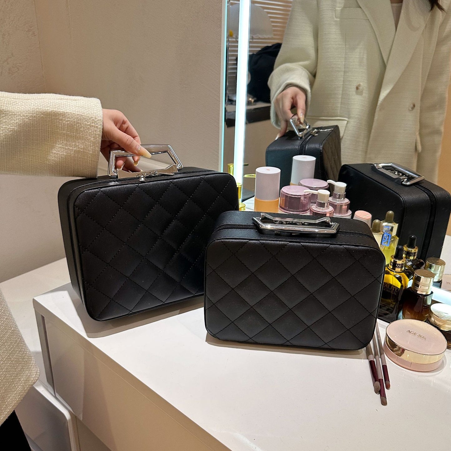 Rhombus-Embroidery Storage Bag