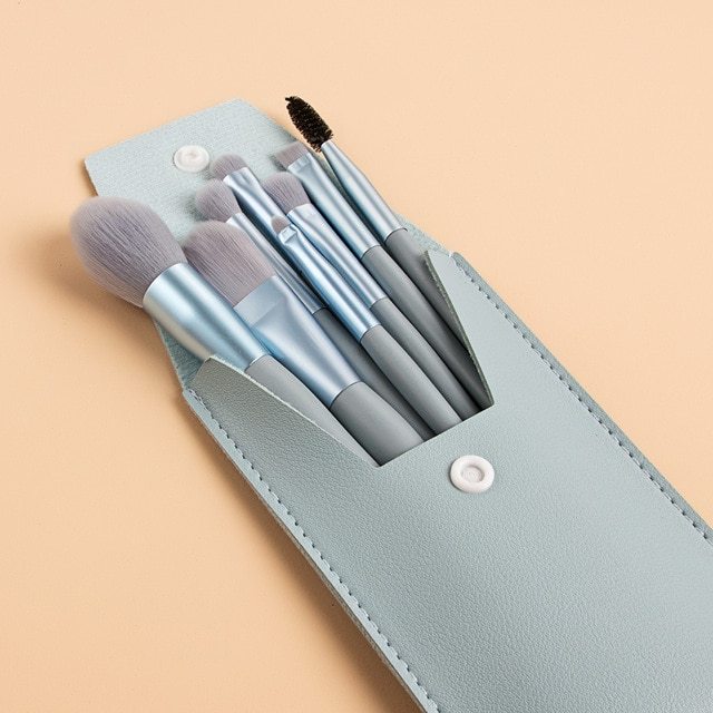 Travel Portable 8 Mini Makeup Brush Set