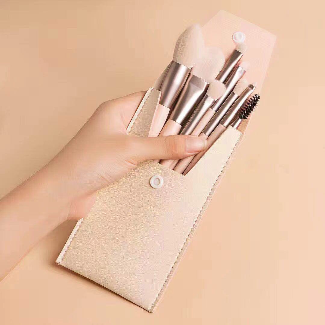 Travel Portable 8 Mini Makeup Brush Set