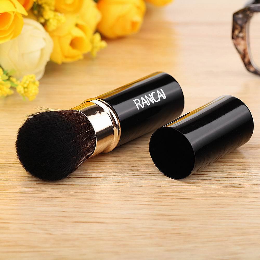Mini retractable makeup brush
