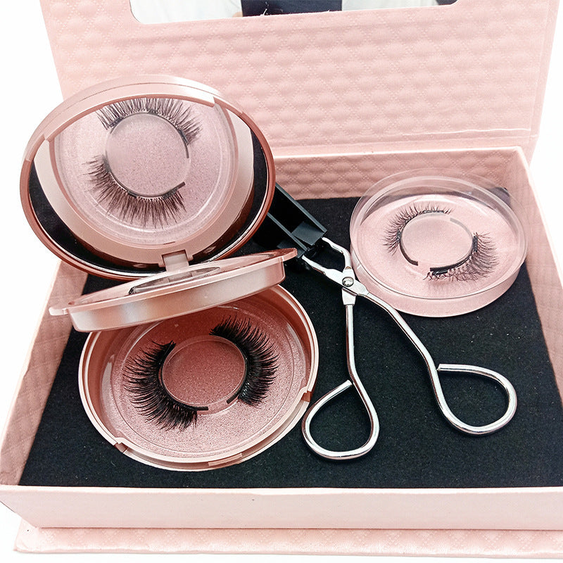Three Pairs Of Quantum Magnetic Eyelashes